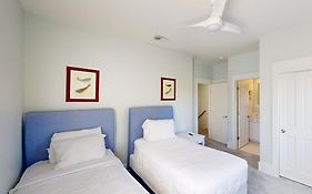 Barefoot Cottages #B32
